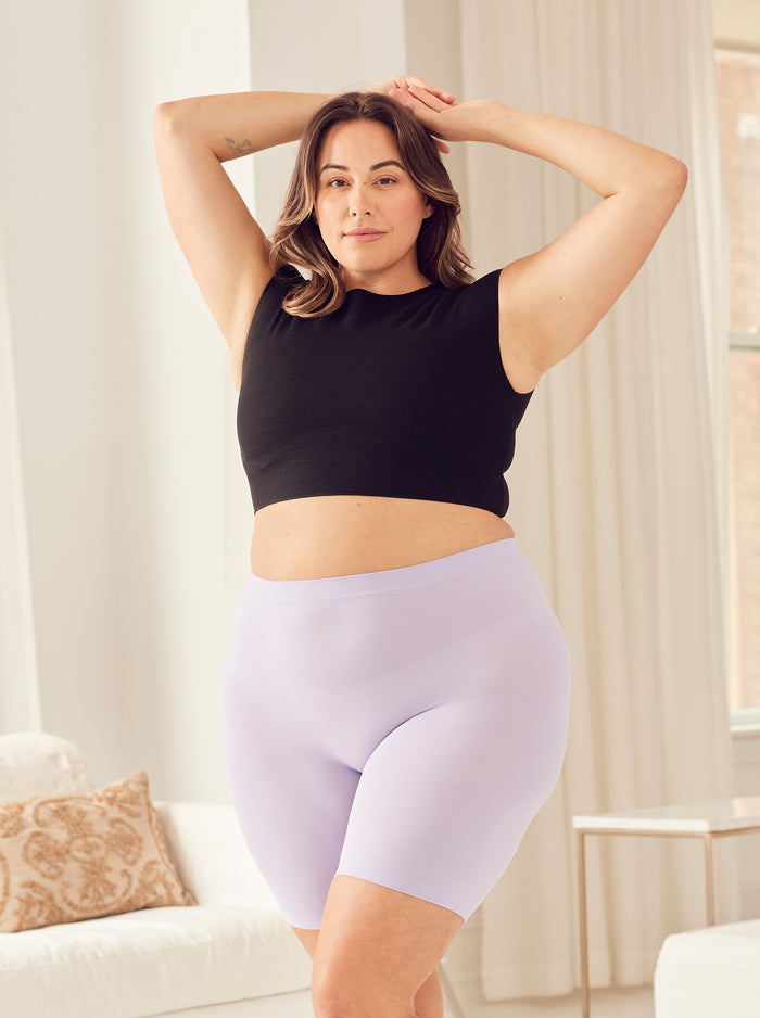 Jennifer is wearing The Cooling in size	XL/2XL